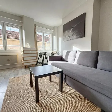 4 Pers - Wifi & Bureau - Centre-ville Saint-etienne
