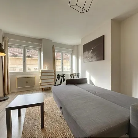 Apartment 4 Pers - Wifi & Bureau - Centre-ville Saint-etienne *